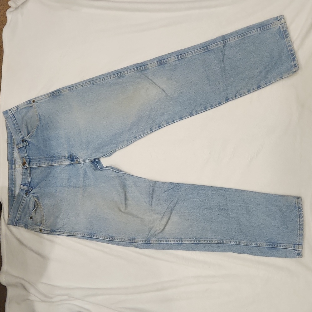 Wrangler Rugged Wear light blue 36 x 34 straight leg